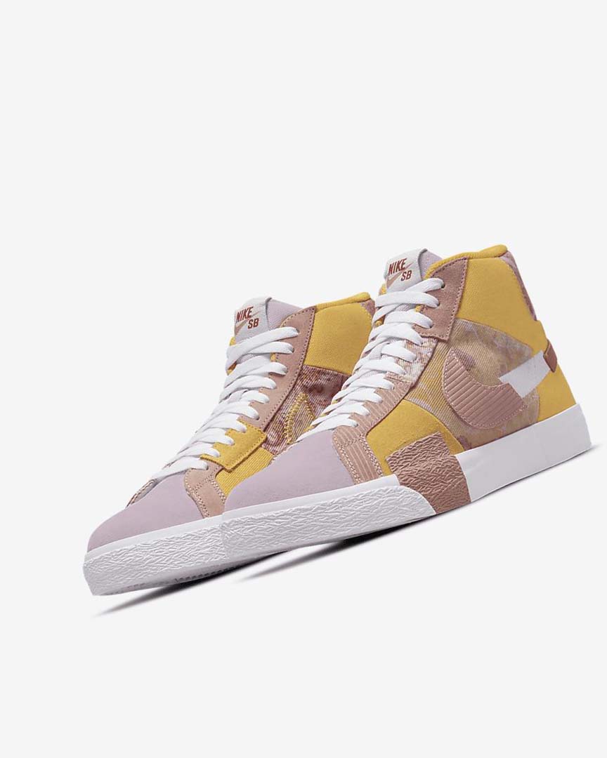 Tenis Skate Nike SB Zoom Blazer Mid PRM Mujer Doradas Blancas | CR5235