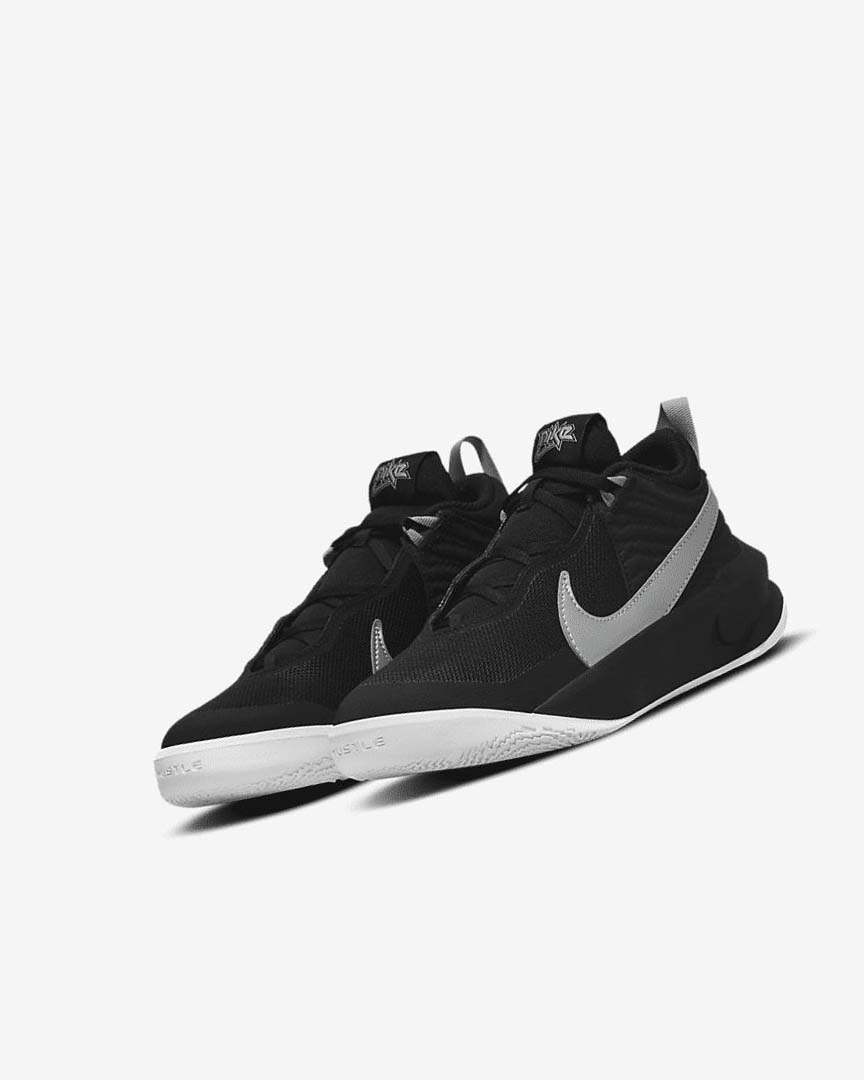 Zapatillas Baloncesto Nike Team Hustle D 10 Niño Negras Blancas Metal Plateadas | CR4954