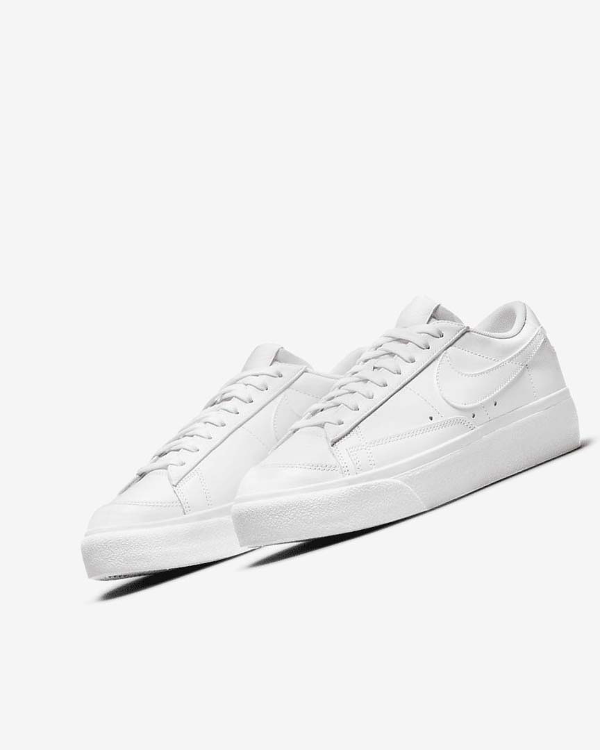 Zapatillas Nike Blazer Low Platform Mujer Blancas | CR4582