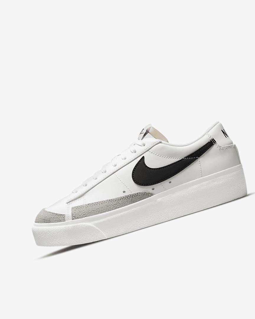 Zapatillas Nike Blazer Low Platform Mujer Blancas | CR4782