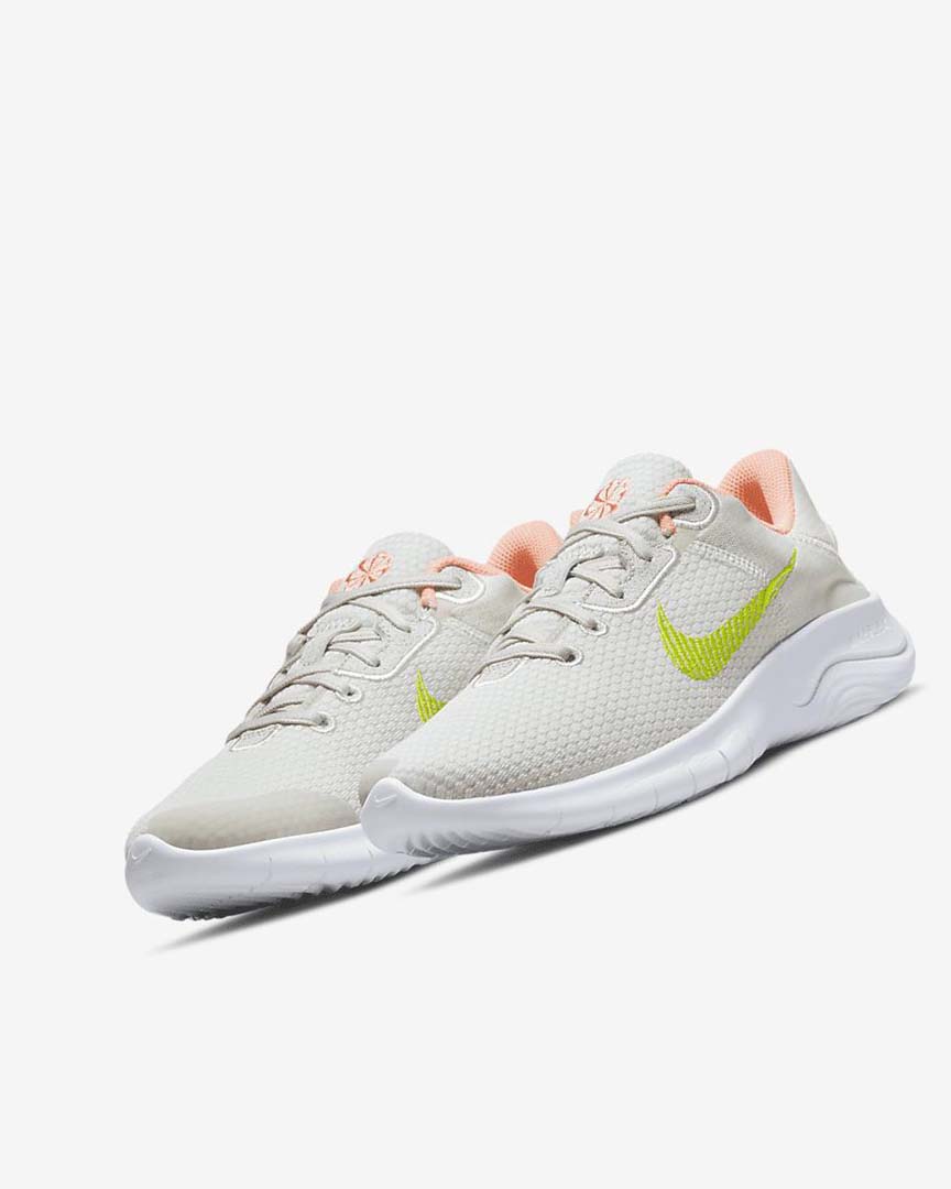 Zapatillas Running Nike Flex Experience Run 11 Next Nature Mujer Beige Claro Rojas Verde | CR5408