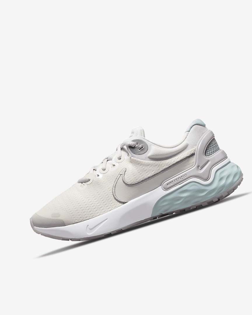 Zapatillas Running Nike Renew Run 3 Premium Mujer Metal Gris | CR4679