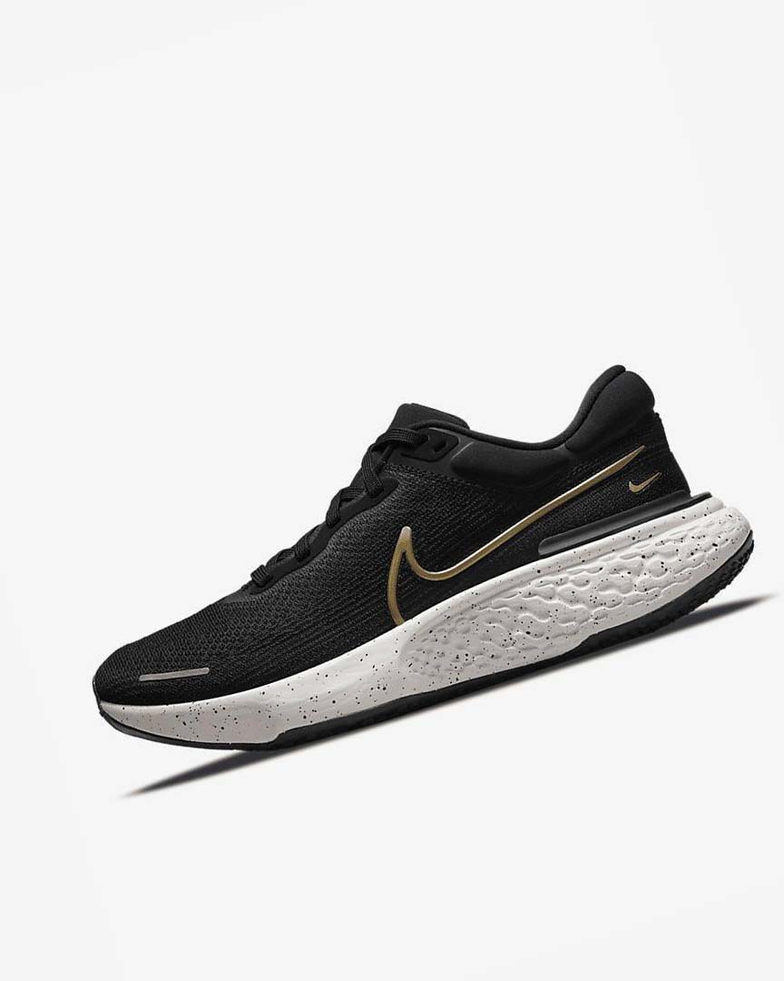 Zapatillas Running Nike ZoomX Invincible Run Flyknit Hombre Negras Metal Doradas | CR4946