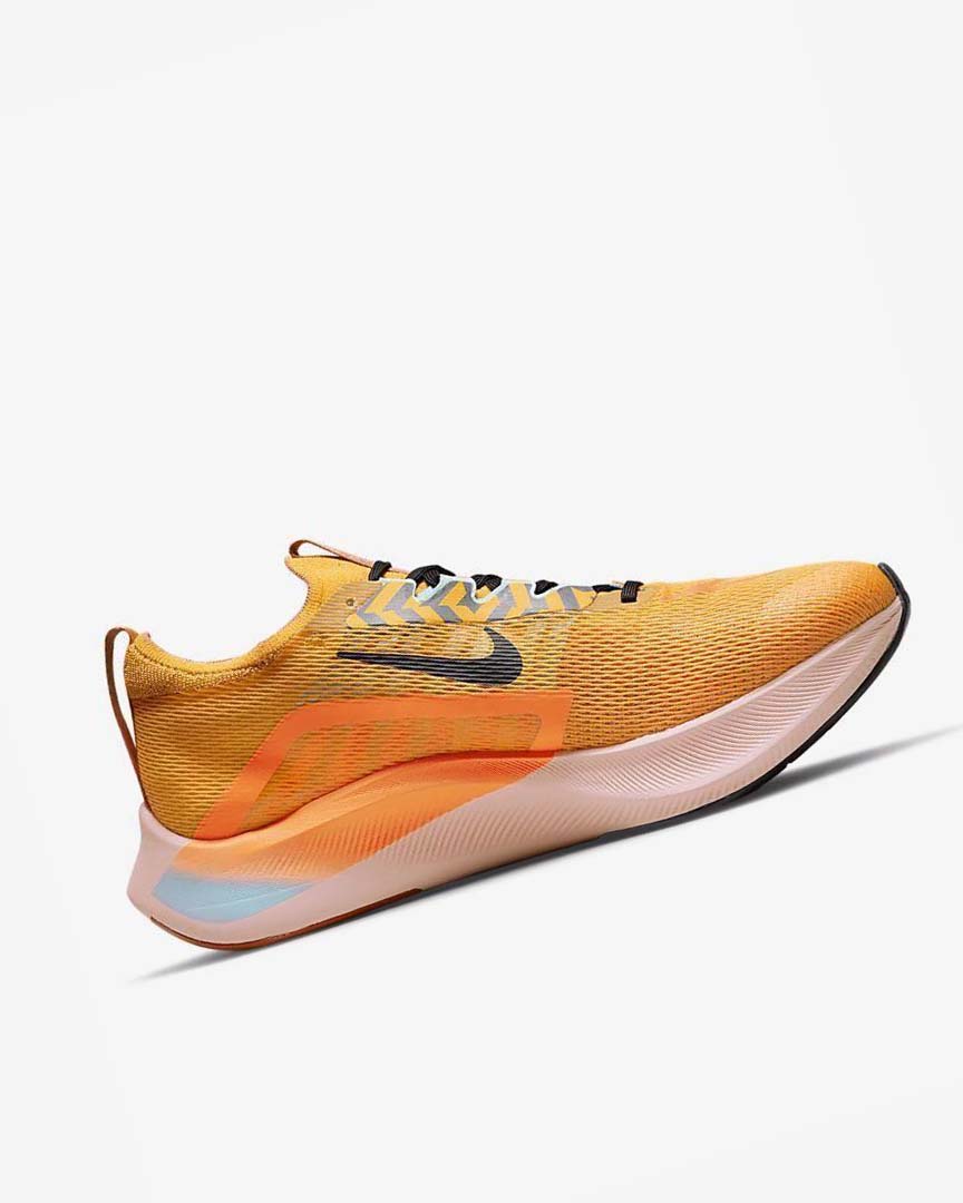 Zapatillas Running Nike Zoom Fly 4 Hombre Doradas Naranjas Negras | CR2747