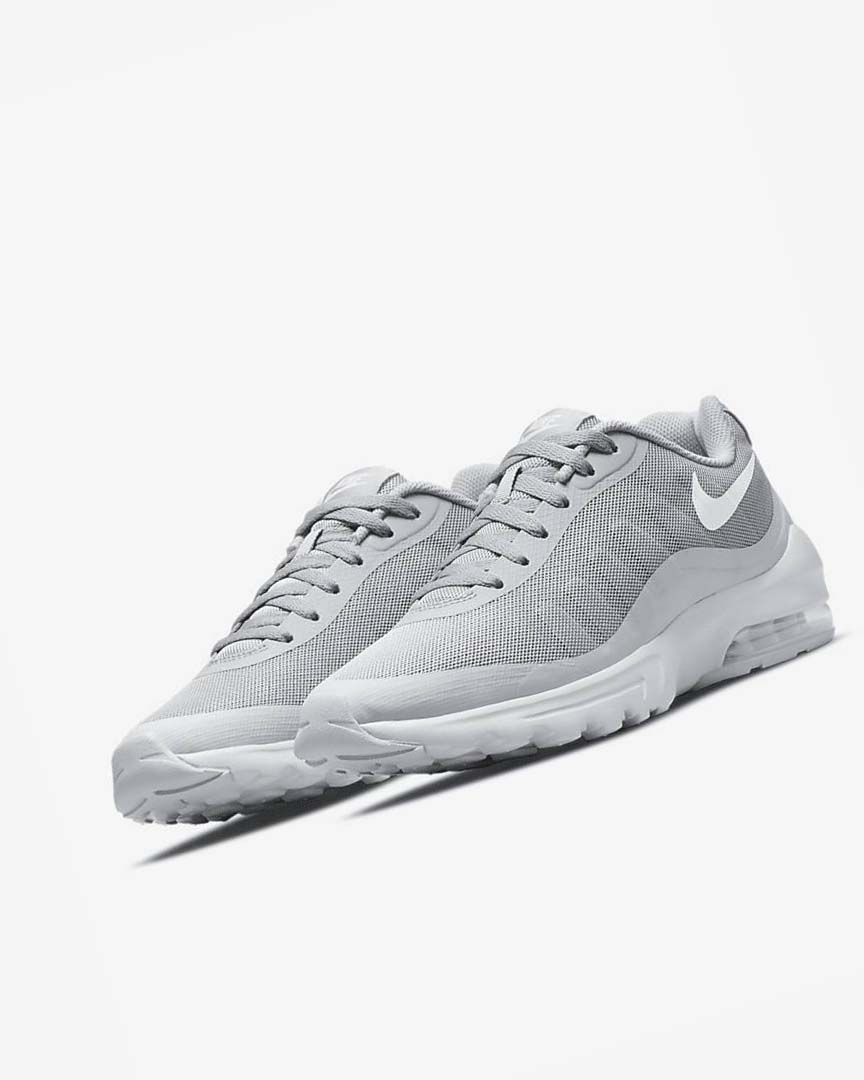 Zapatos Casuales Nike Air Max Invigor Hombre Gris Blancas | CR2240