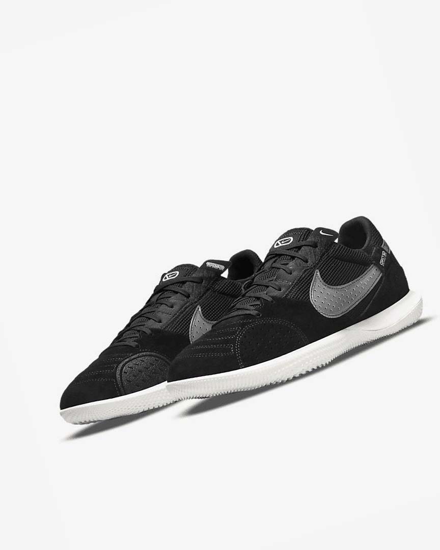 Zapatos De Fútbol Nike Streetgato Hombre Negras Blancas | CR2718