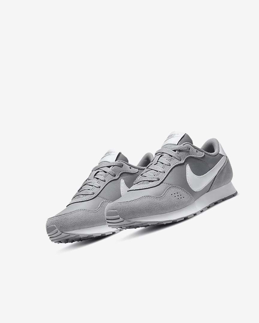 Zapatos Nike MD Valiant Niño Gris Blancas | CR5116