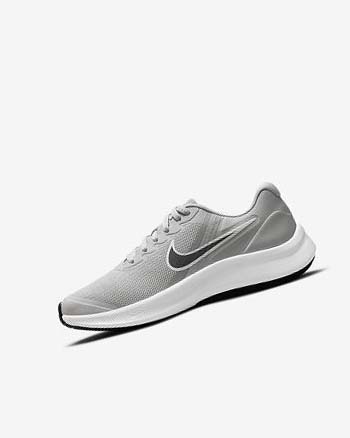 Zapatillas Running Nike Star Runner 3 Niño Gris Claro Gris Negras | CR1149